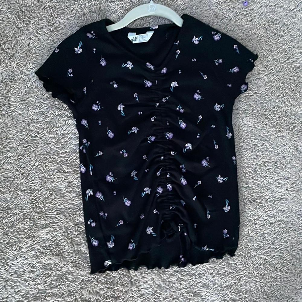 Black flower print short sleeves h&m